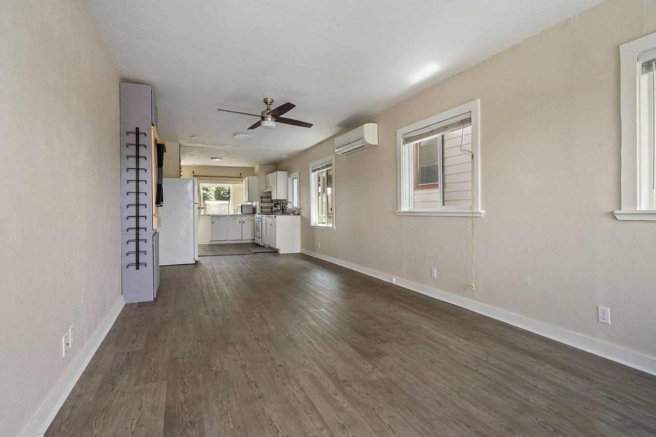 916 Pleasant Ave - Photo 2 of 25