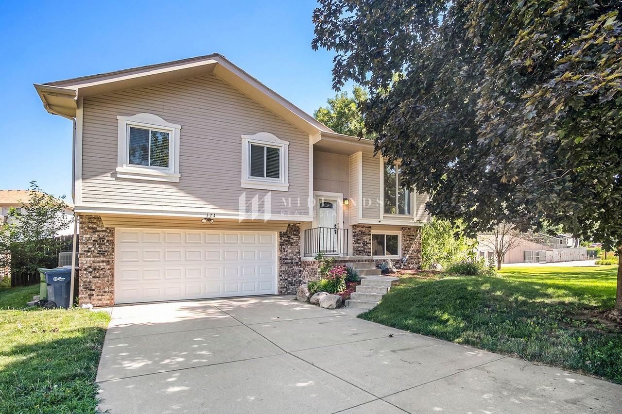 124 Cedar Cir