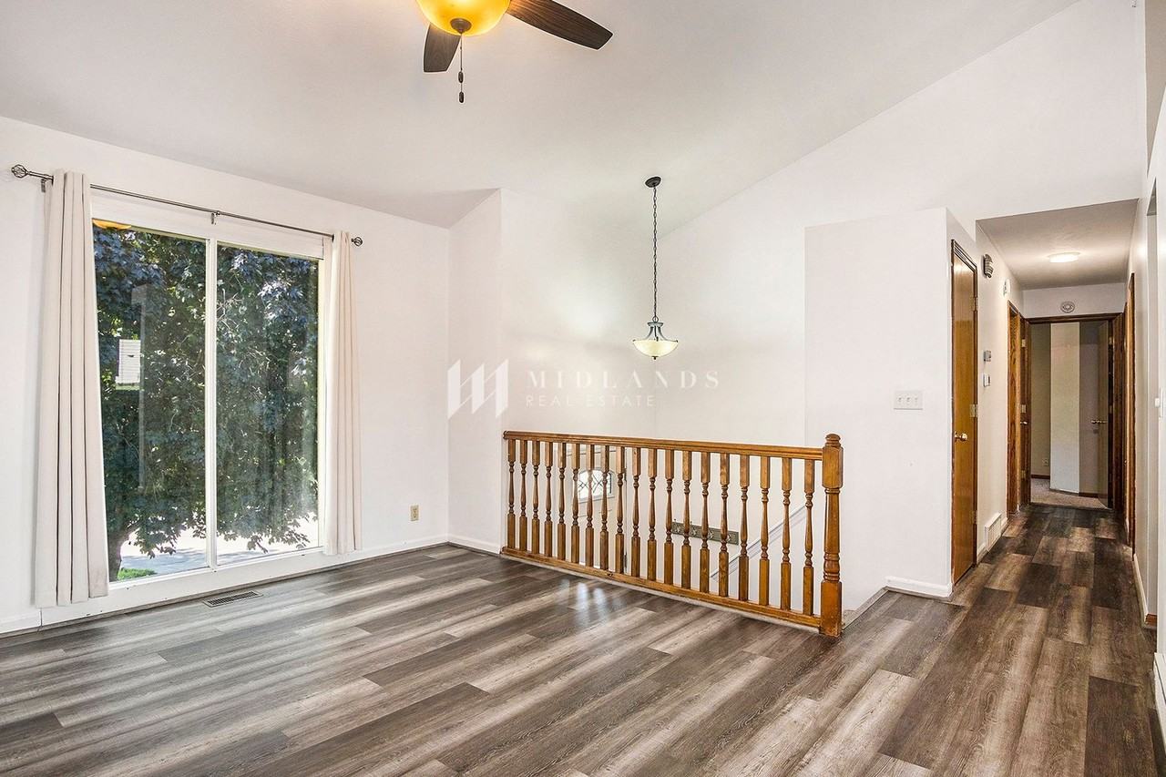 124 Cedar Cir - Photo 2 of 15