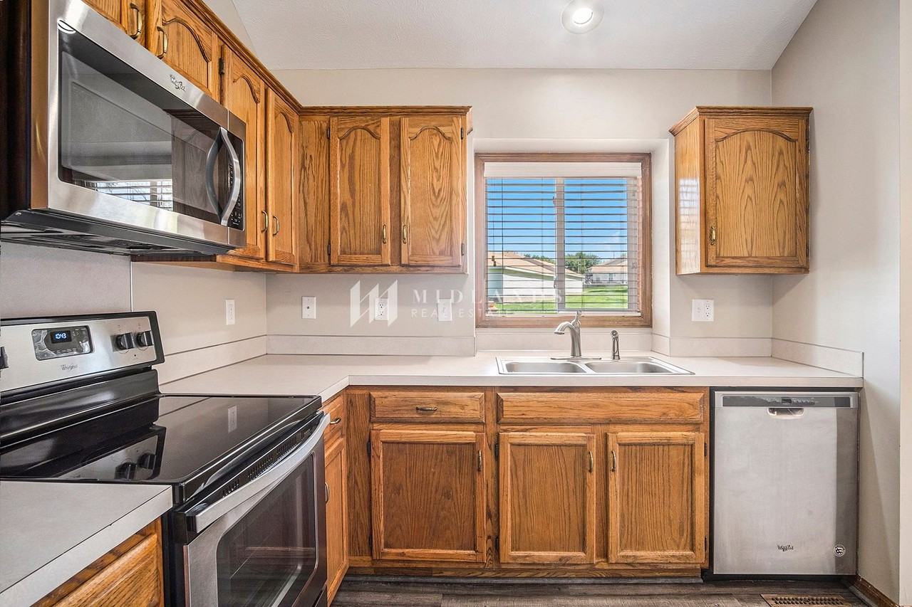 124 Cedar Cir - Photo 6 of 15