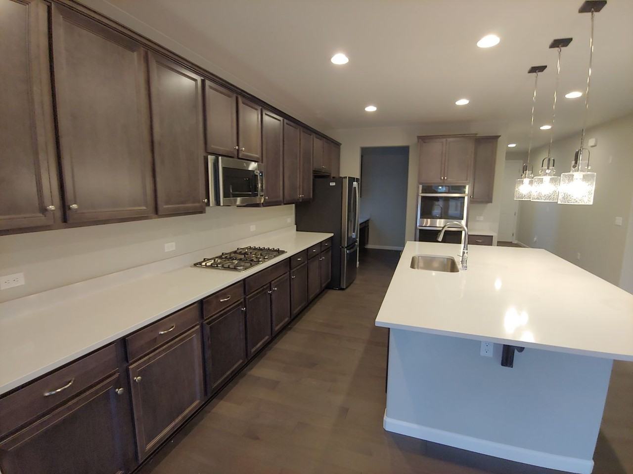 1042 Woodgate Ct - Photo 4 of 43