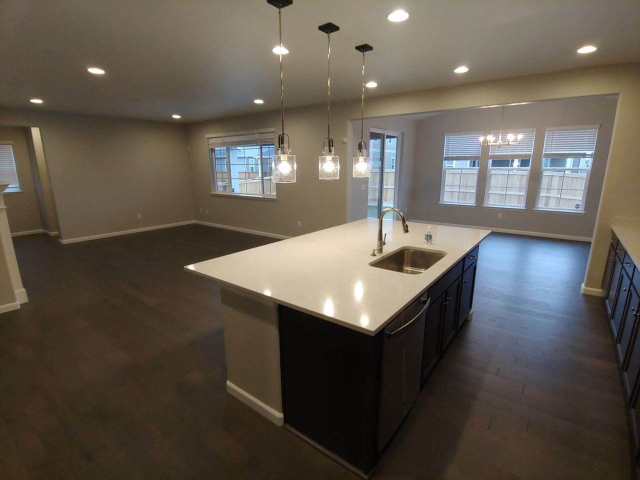 1042 Woodgate Ct - Photo 6 of 43