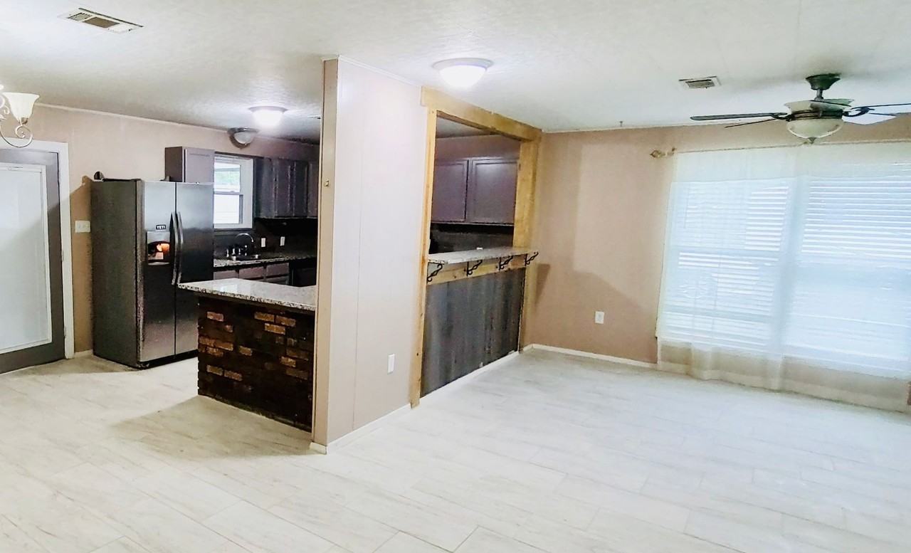 18322 Eldon St - Photo 3 of 17