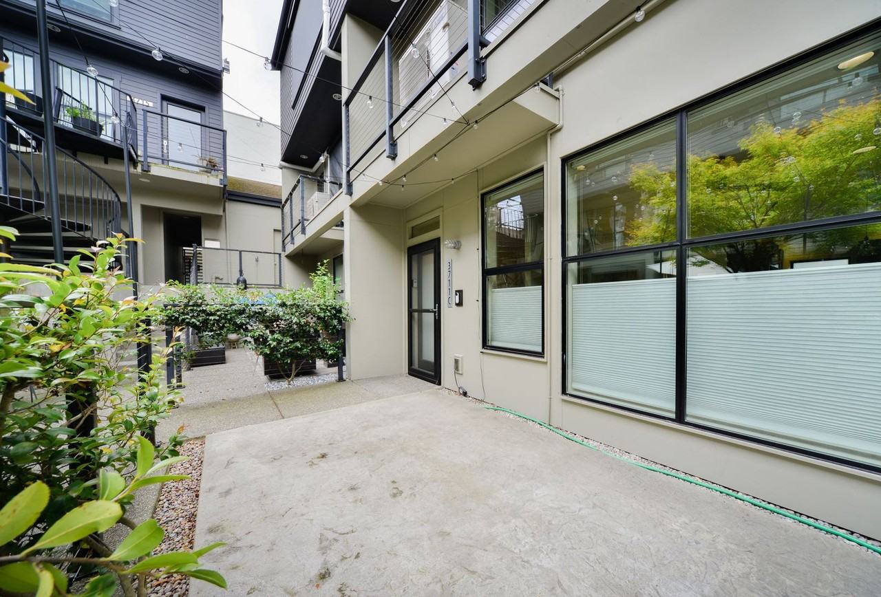 3711 S Angeline St #C - Photo 2 of 42