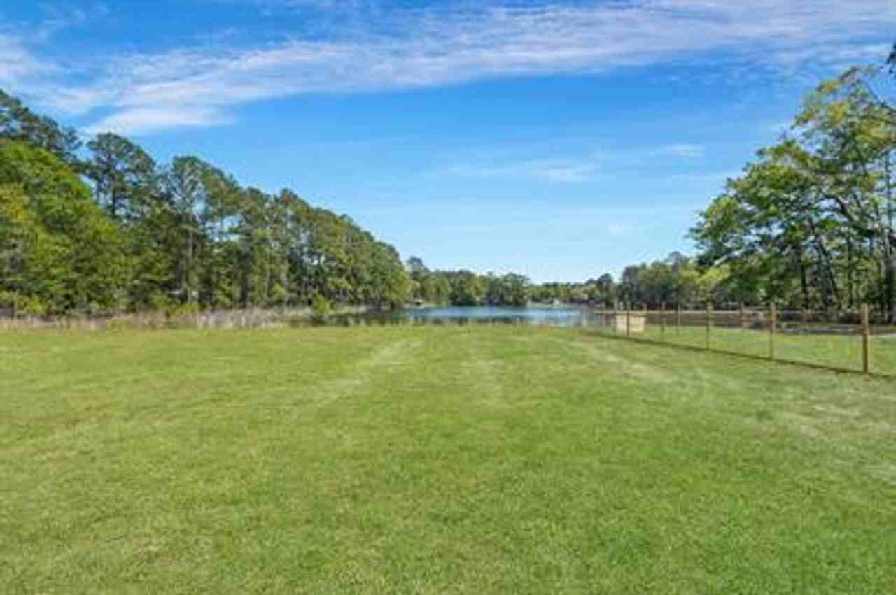 165 Pineland Rd - Photo 4 of 25