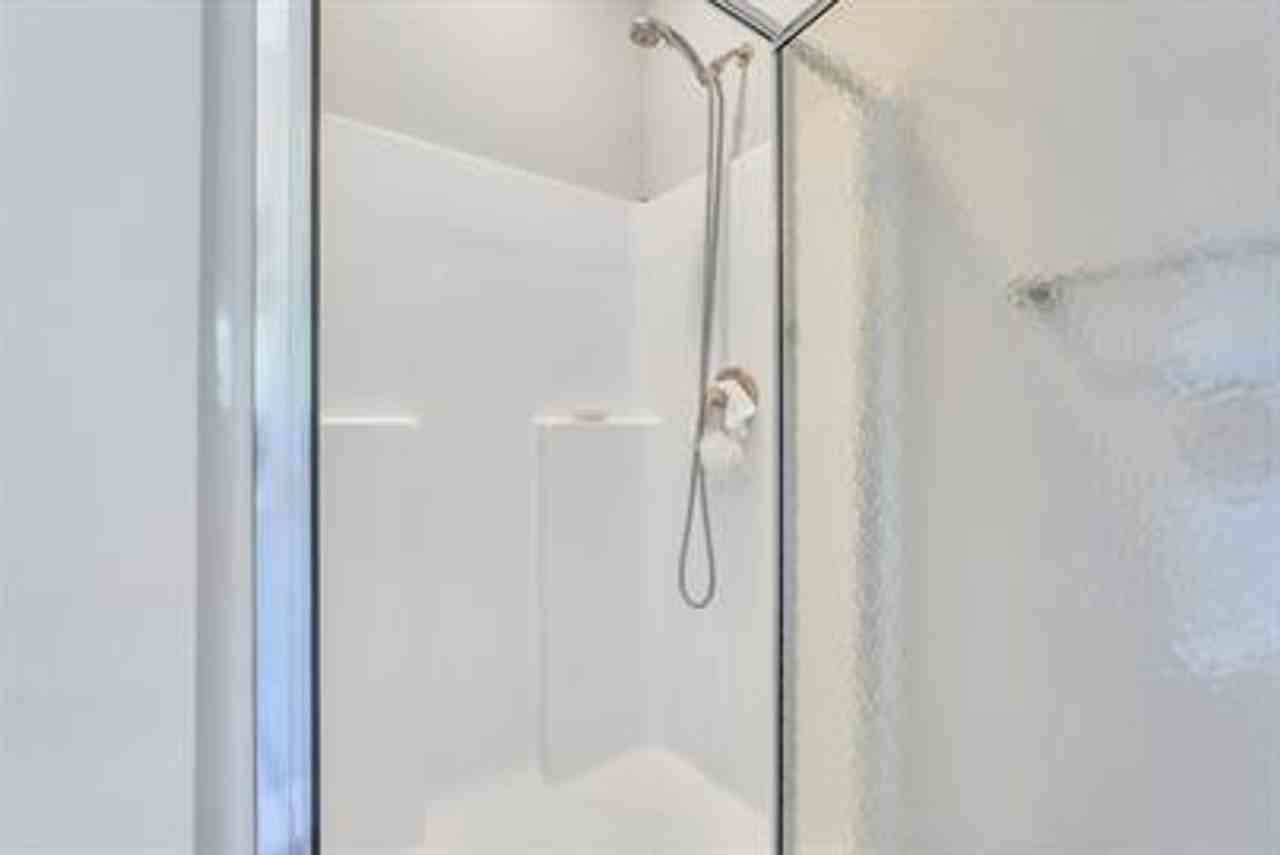 165 Pineland Rd - Photo 7 of 25