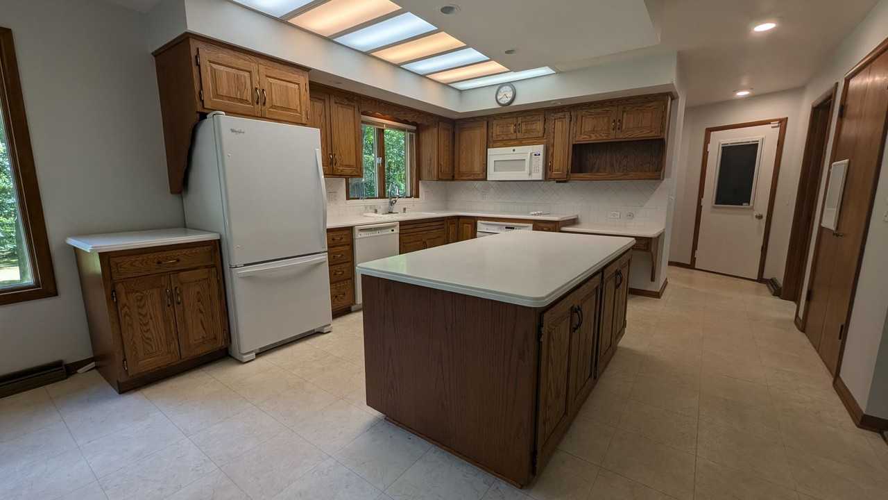 7907 W R Ave - Photo 6 of 28