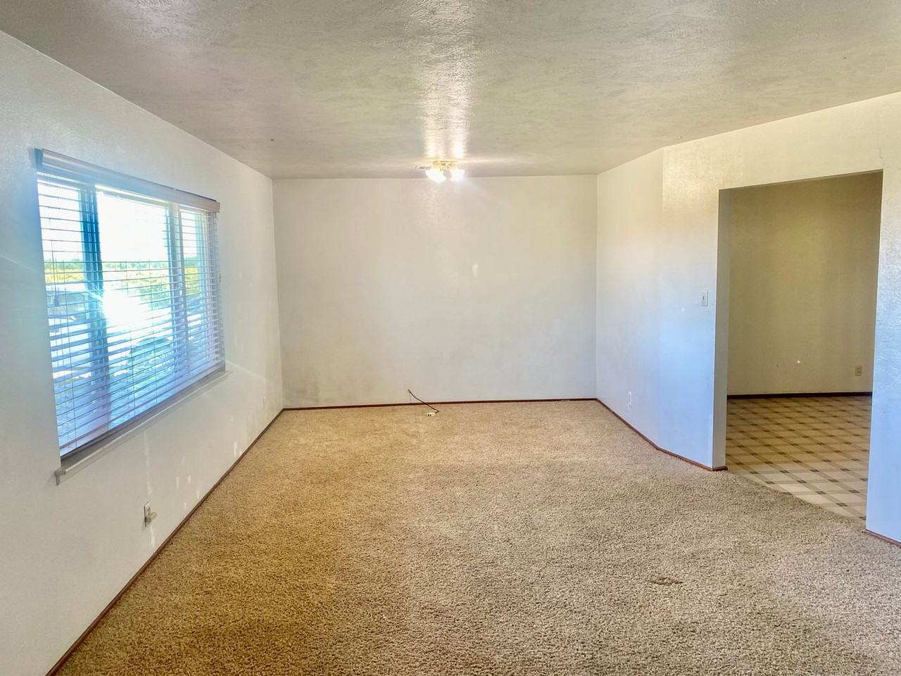 2765 N Rolinda Ave - Photo 3 of 15