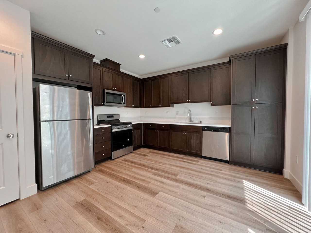 1303 Chariot Rd - Photo 3 of 12