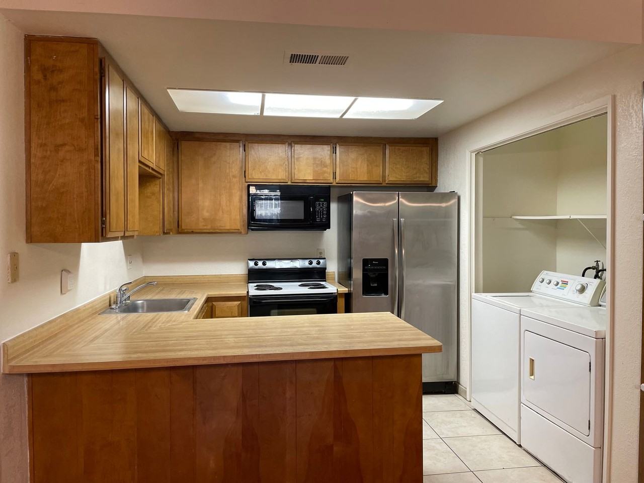 4830 Suncrest Way - Photo 5 of 17