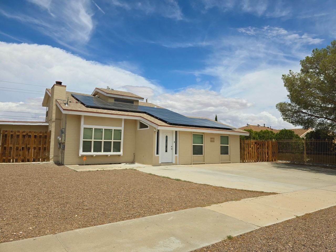 4613 George Patton Ln - Photo 2 of 40