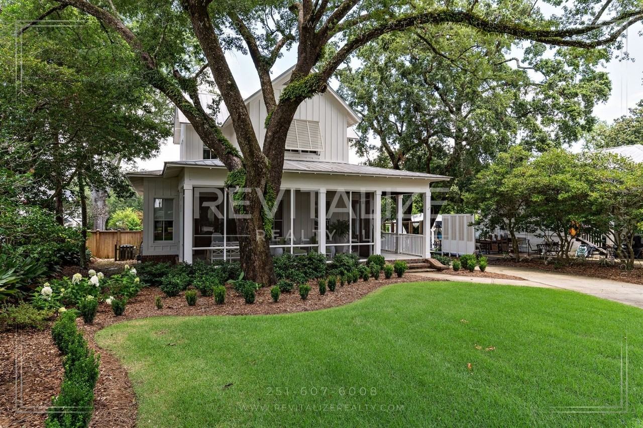 354A S Summit St - Photo 3 of 50