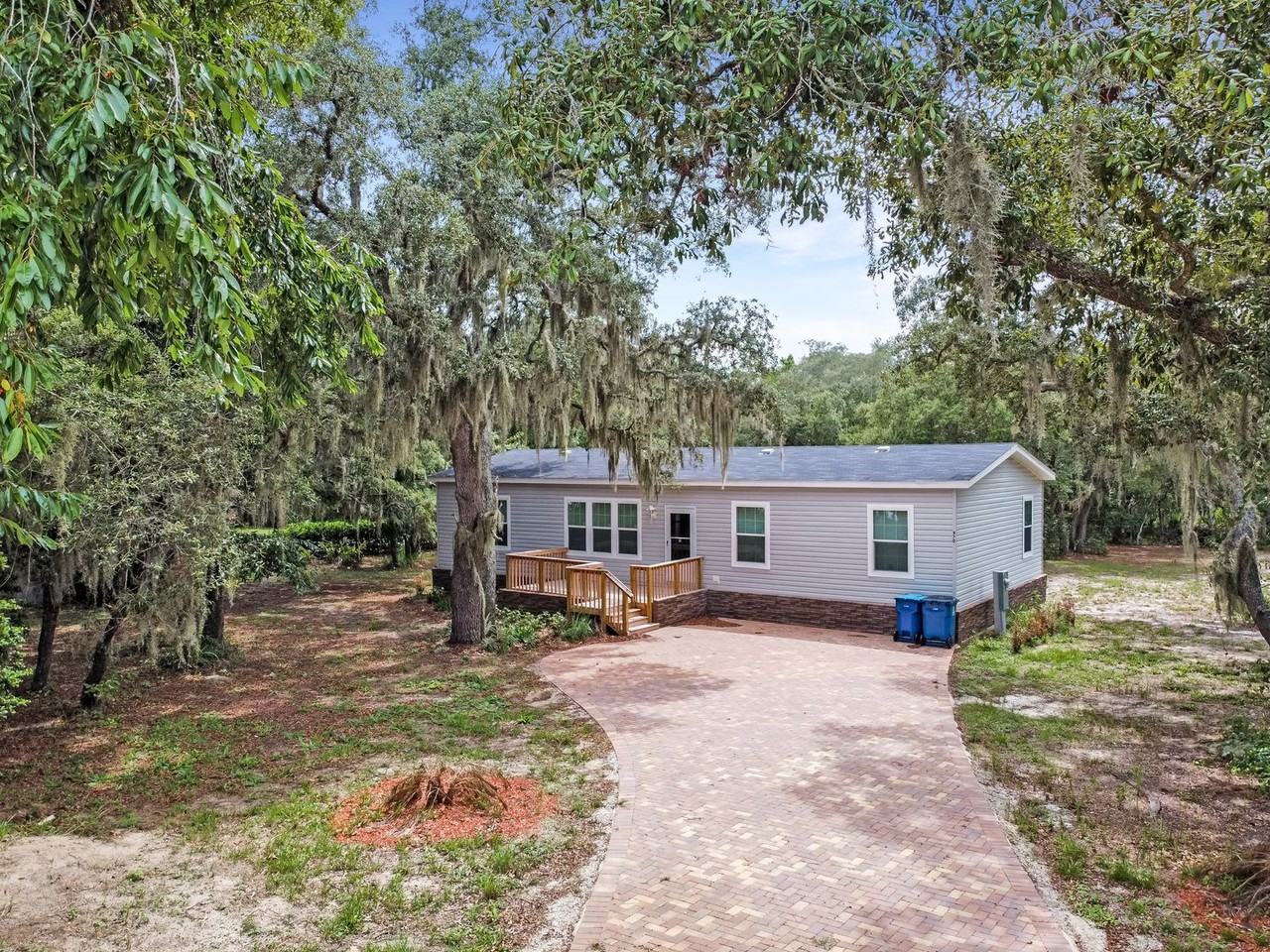 970 Capps Rd - Photo 2 of 40