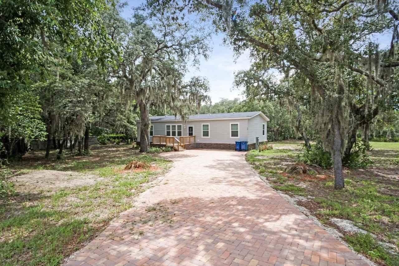 970 Capps Rd - Photo 3 of 40