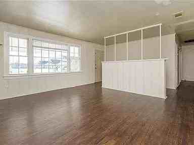 141 Rosewood Drive - Photo 3 of 9