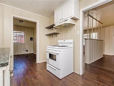 141 Rosewood Drive - Photo 5 of 9