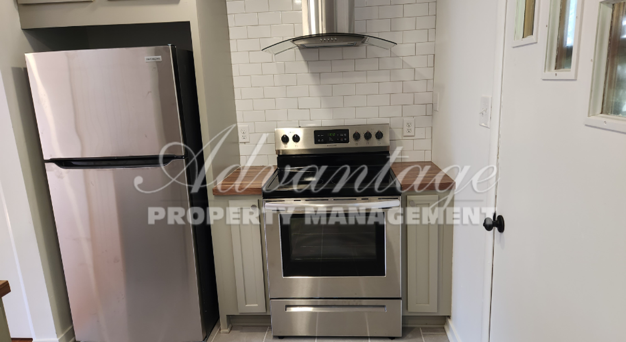 229 Montelo Rd - Photo 3 of 15