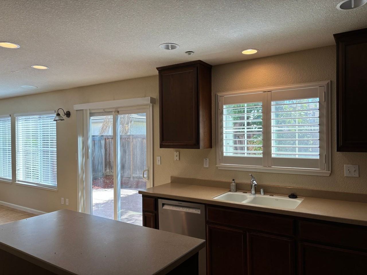 2569 Handel Way - Photo 3 of 12