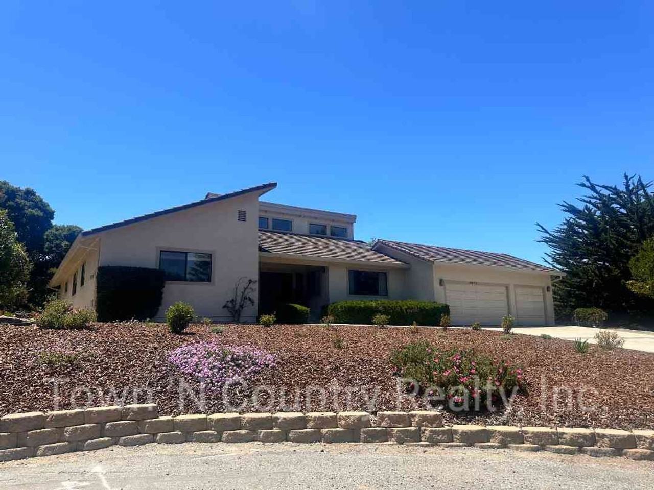 13670 Tierra Spur - Photo 3 of 22