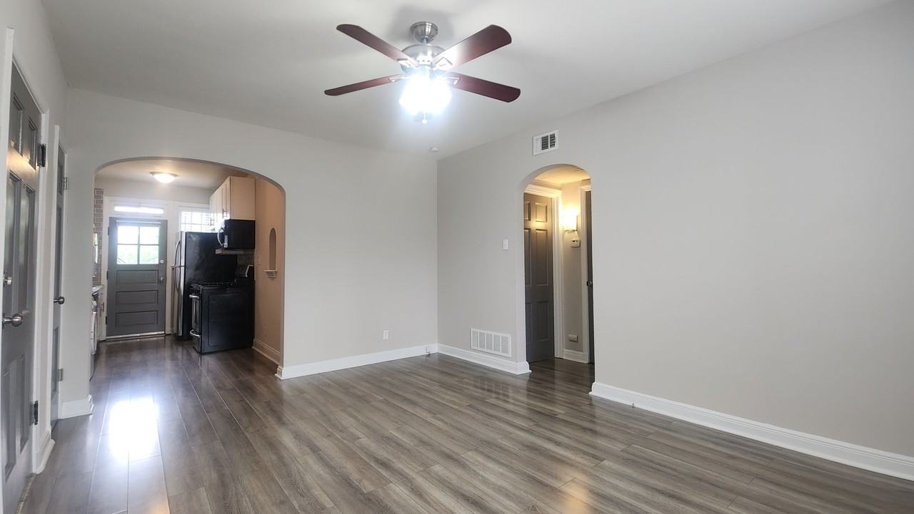 1042 Sanford Ave - Photo 7 of 10