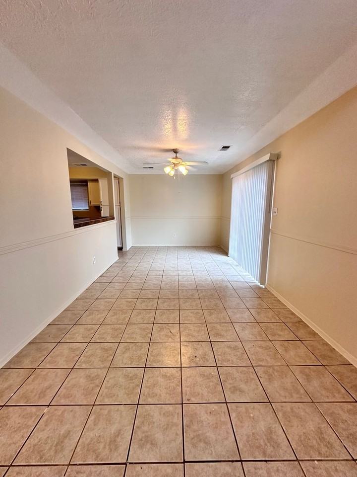 671 Western Hills Drive Southeast - Photo 5 of 23