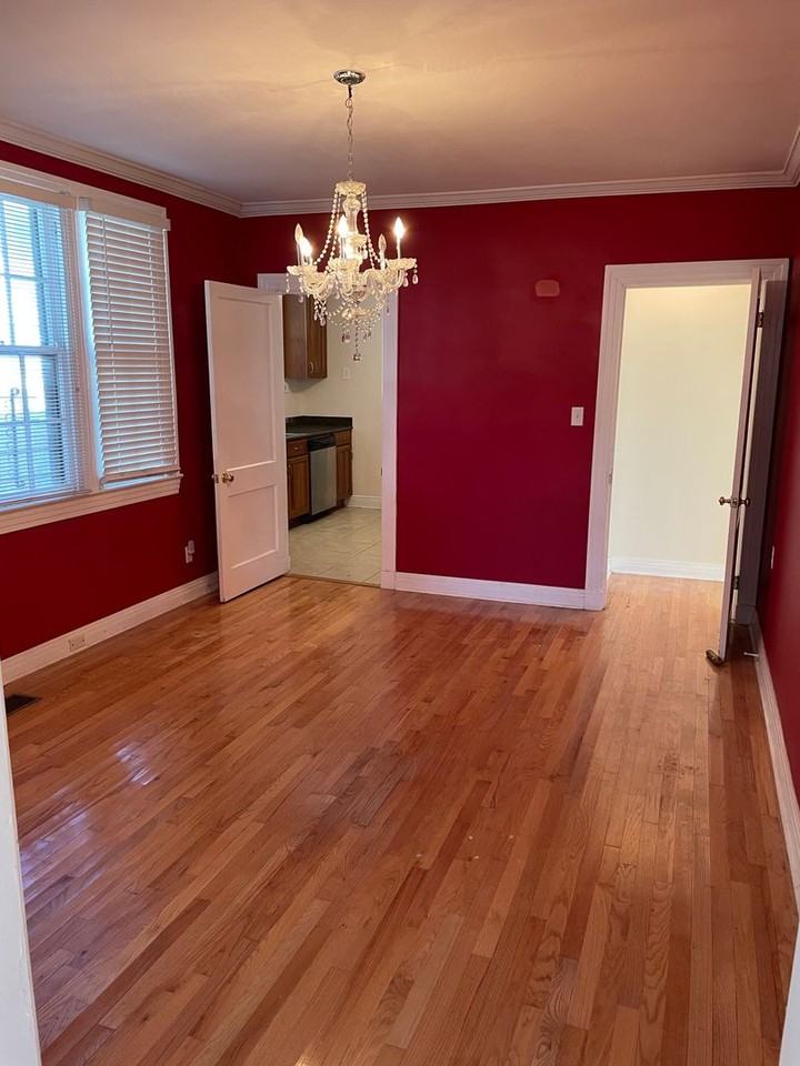 4609 4609 - 4611 Claiborne Street - 4609  Downstairs - Photo 5 of 14