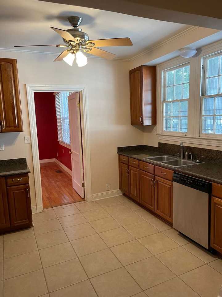 4609 4609 - 4611 Claiborne Street - 4609  Downstairs - Photo 7 of 14