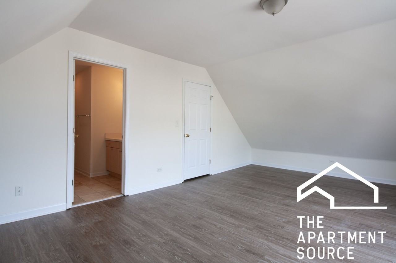 2338 N Milwaukee Ave #2F - Photo 7 of 17