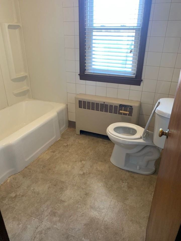 924 52nd St. (6 Unit) - Photo 3 of 13