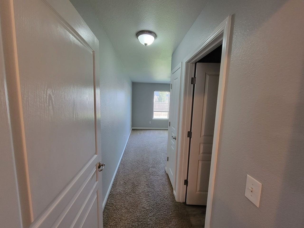 0402 - Photo 2 of 17