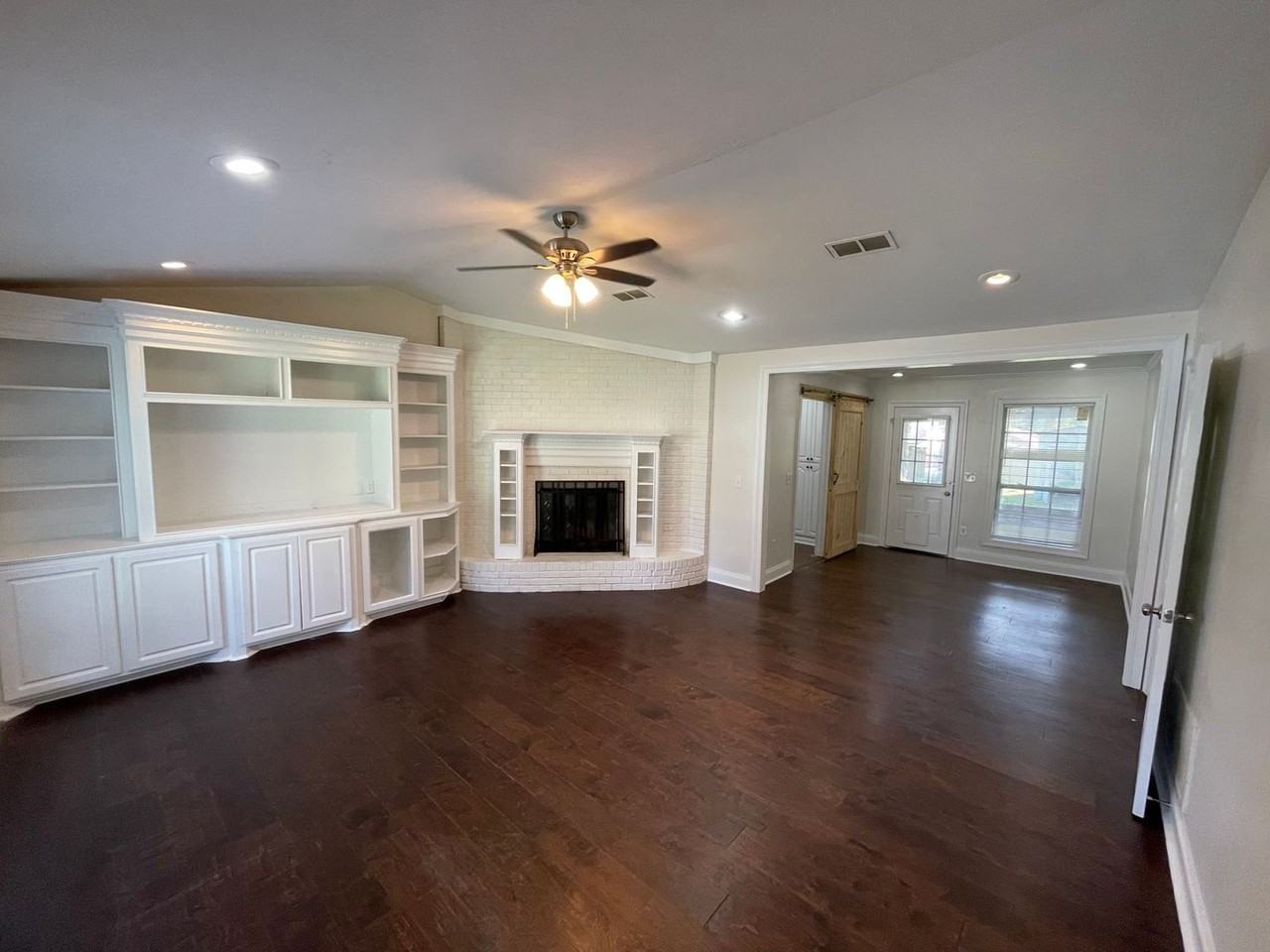 130 Fern Valley Rd - Photo 4 of 10