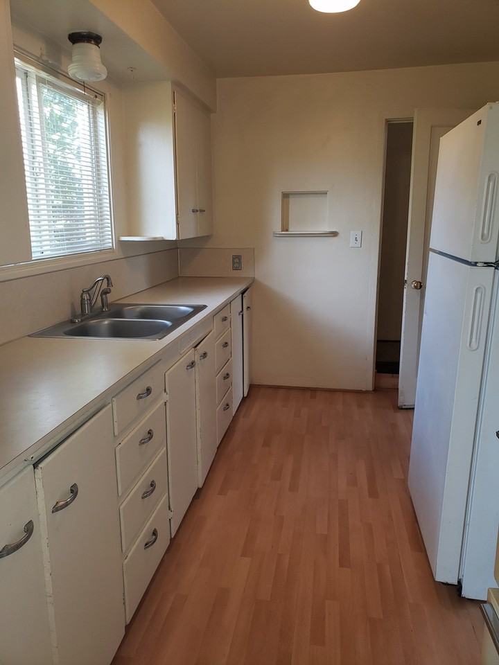 711 E 23rd Ave - Photo 6 of 15