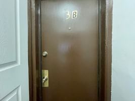 featured image of 27 E 7th St