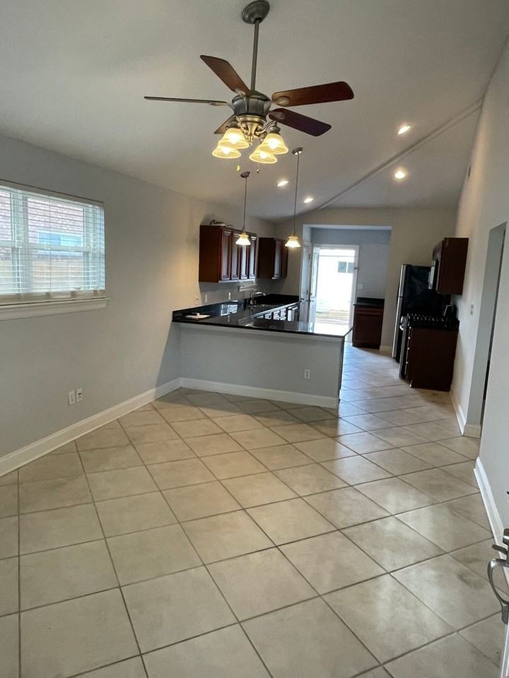 234 - 236 20th Street - Photo 3 of 16