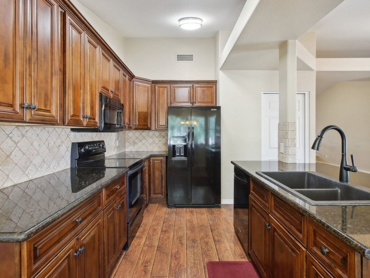 1610 E Park Ave - Photo 7 of 26