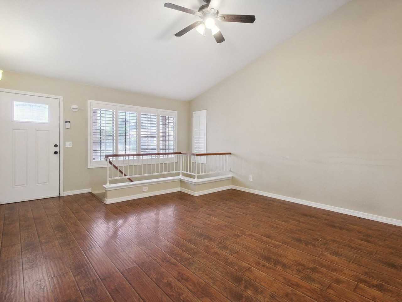 1610 E Park Ave - Photo 3 of 26