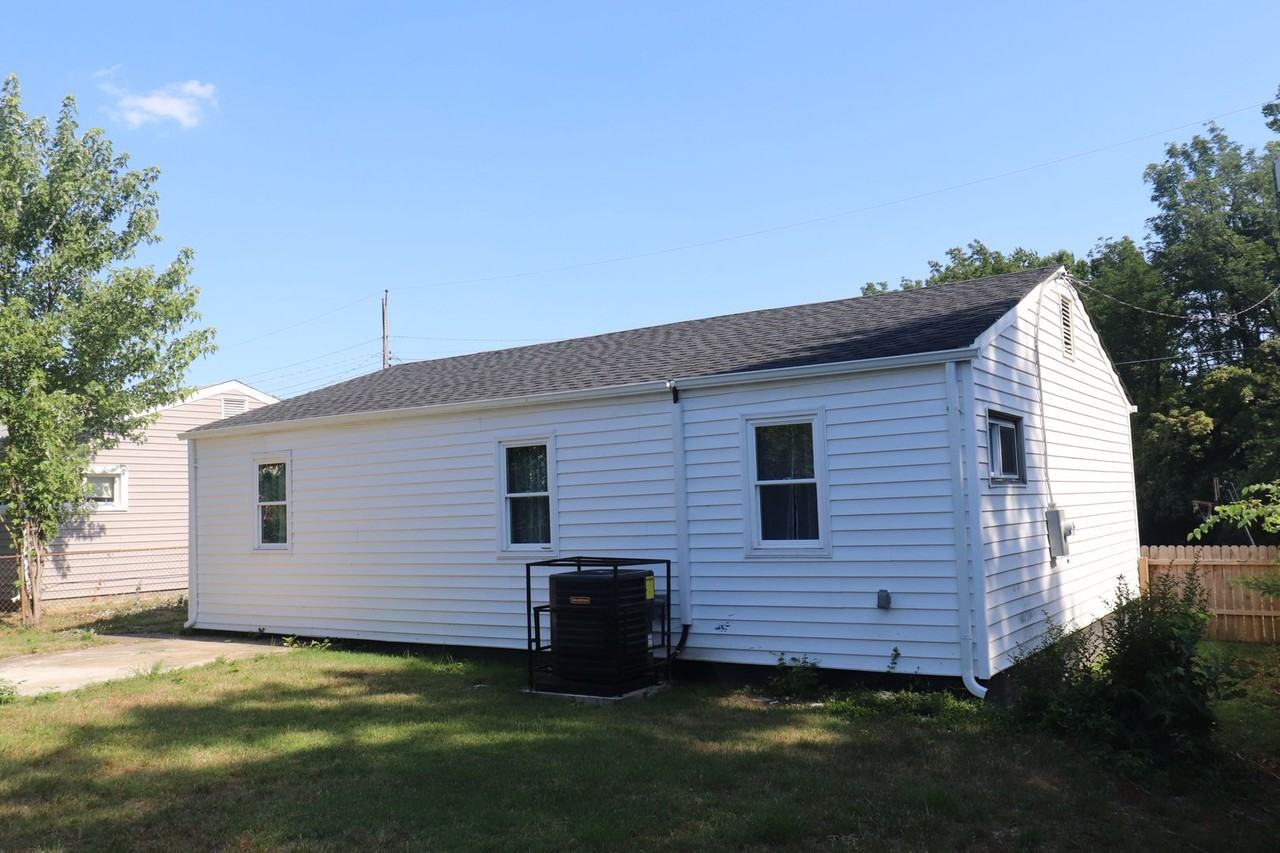 2410 N 28th St - Photo 3 of 18