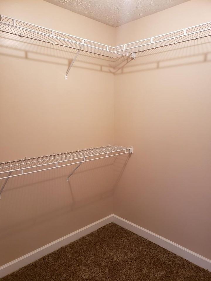 918 Glenraven Dr - Photo 3 of 18