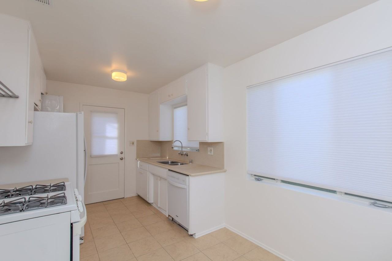 4262 Kendall St - Photo 7 of 22