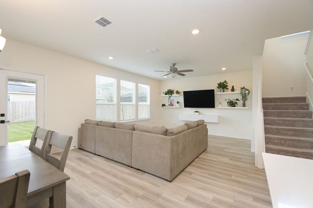 8203 Stoeger Path - Photo 6 of 31