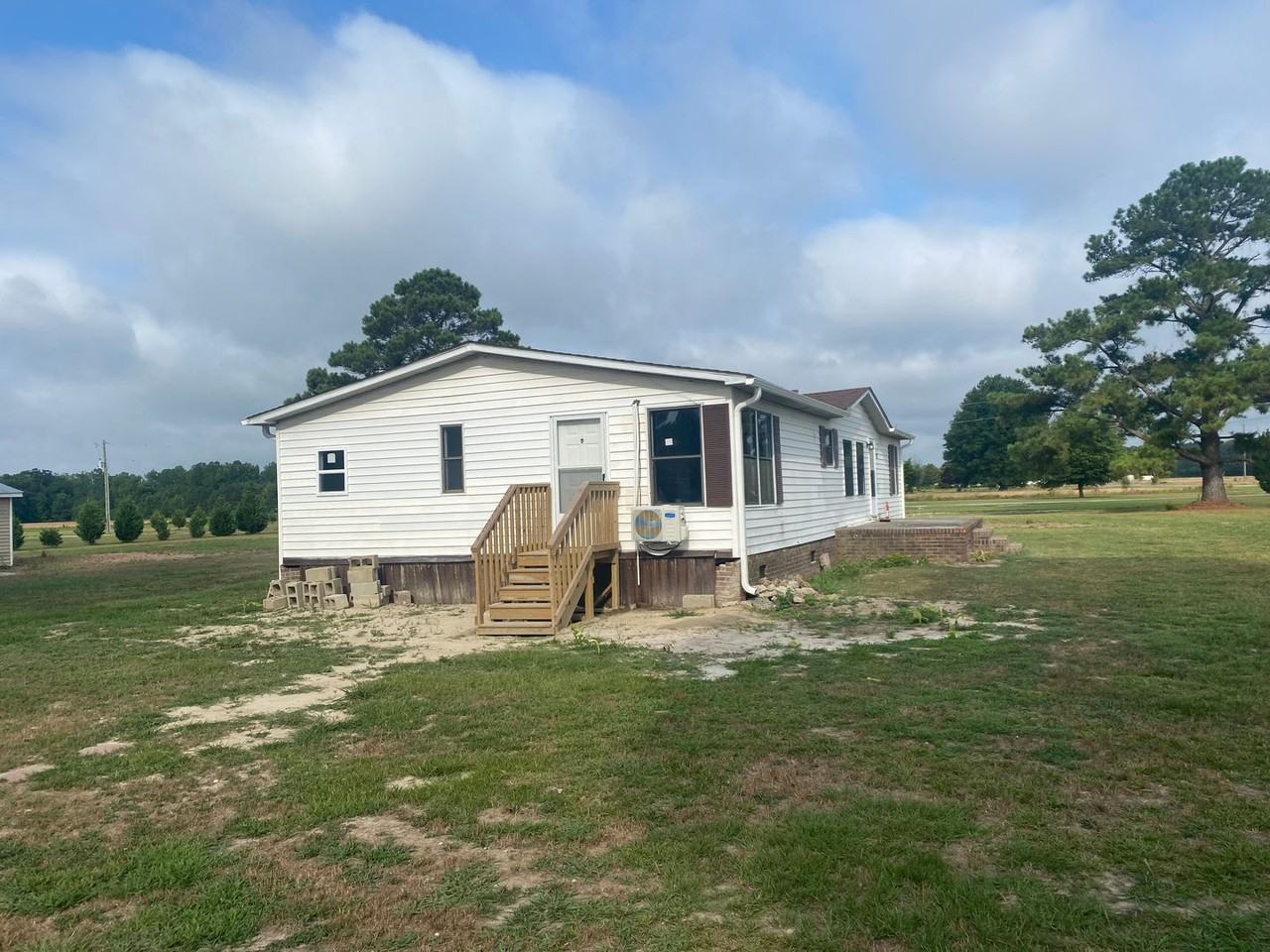 1036 Mill Field Rd - Photo 2 of 26