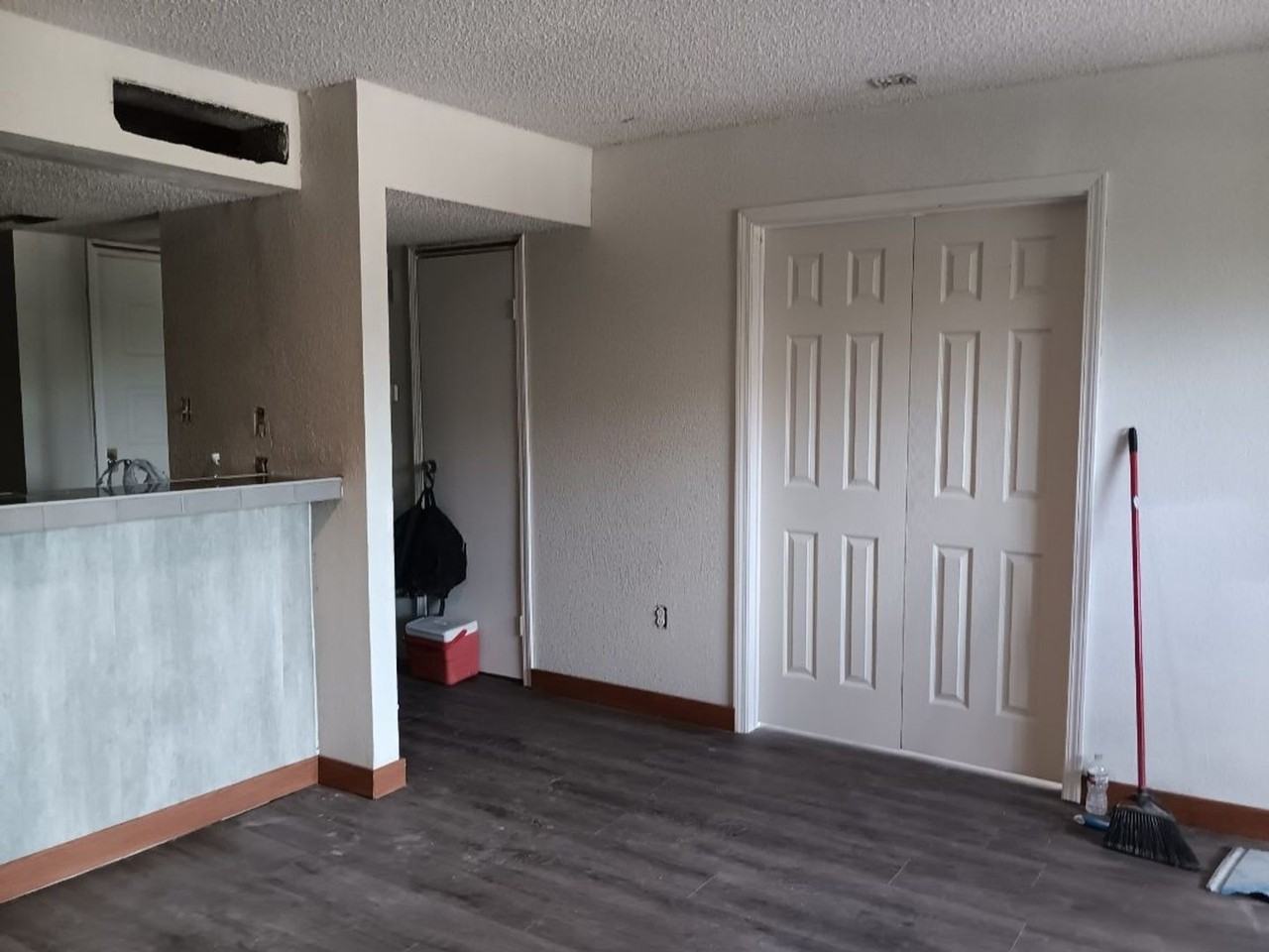 2818 South Bartell Drive - Photo 7 of 25