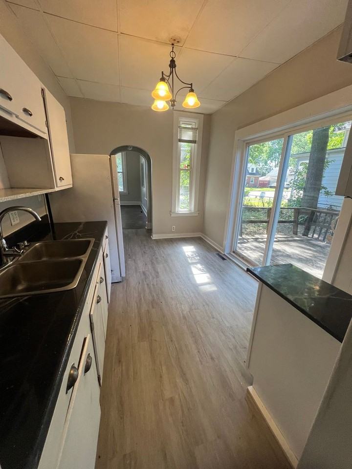 101 S. Walnut St. - Photo 3 of 6