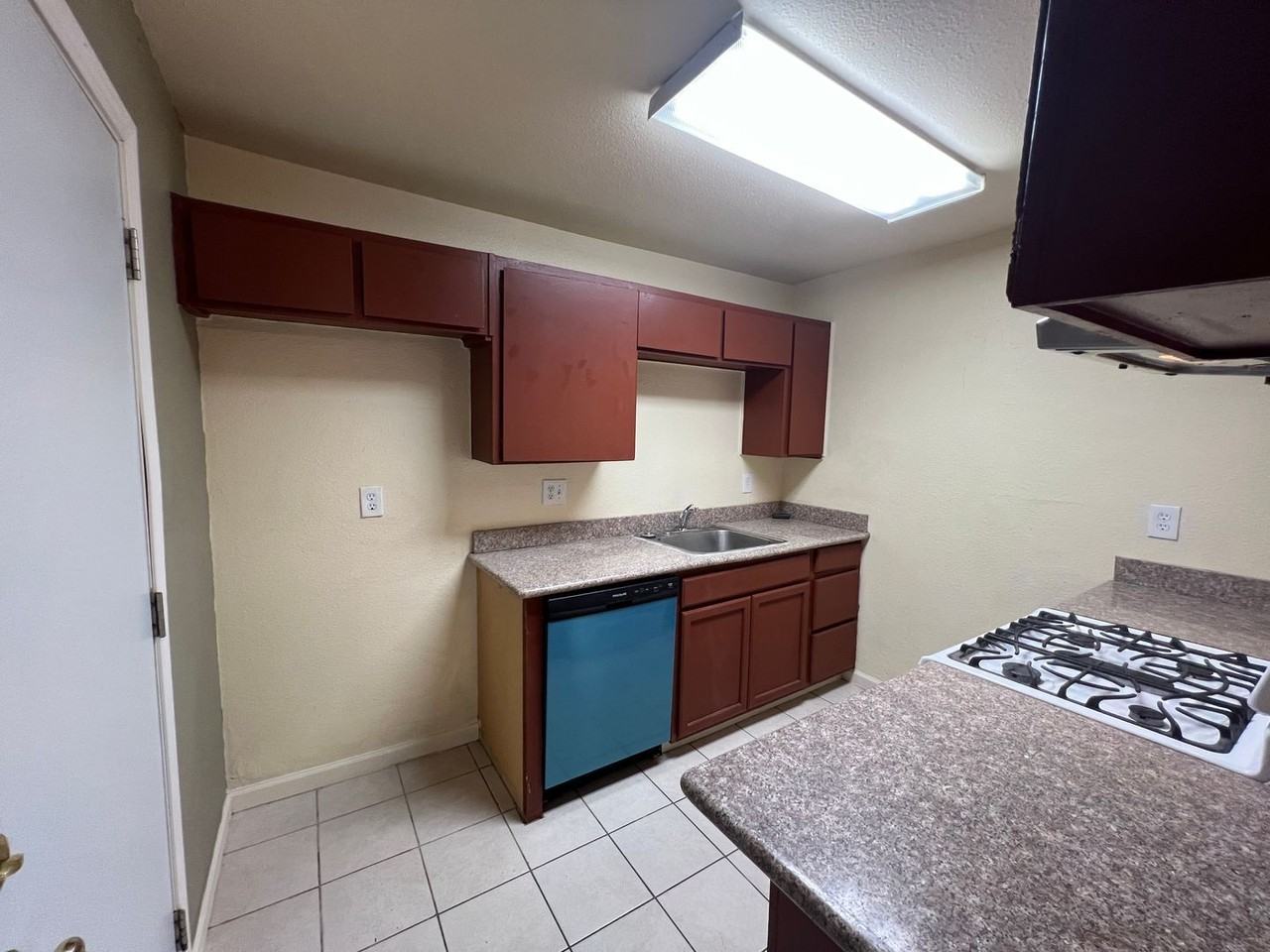 2336 Nancy Ln - Photo 7 of 27