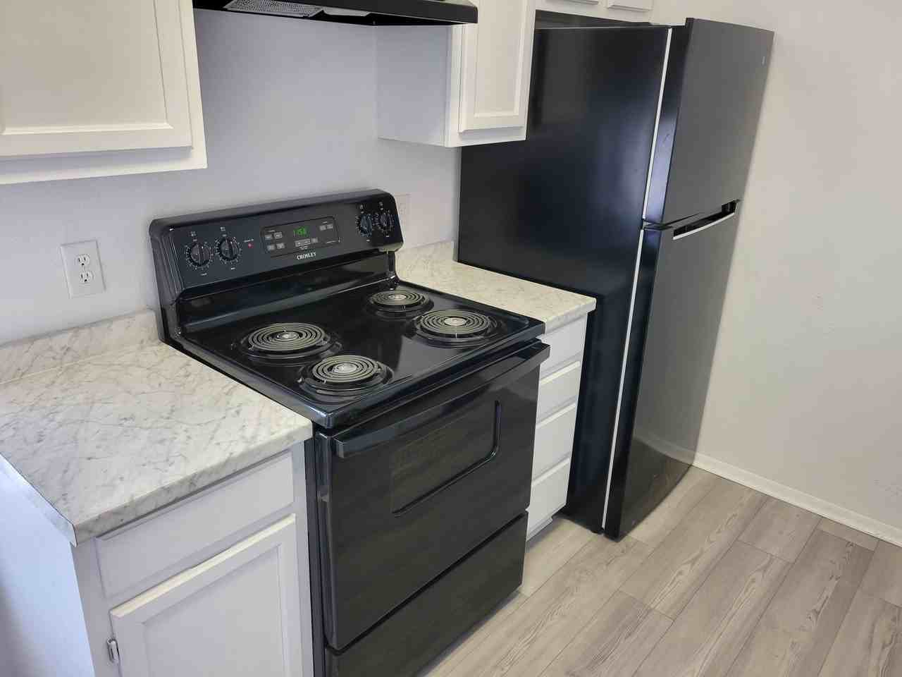 2520 E 7th St #D - Photo 5 of 12