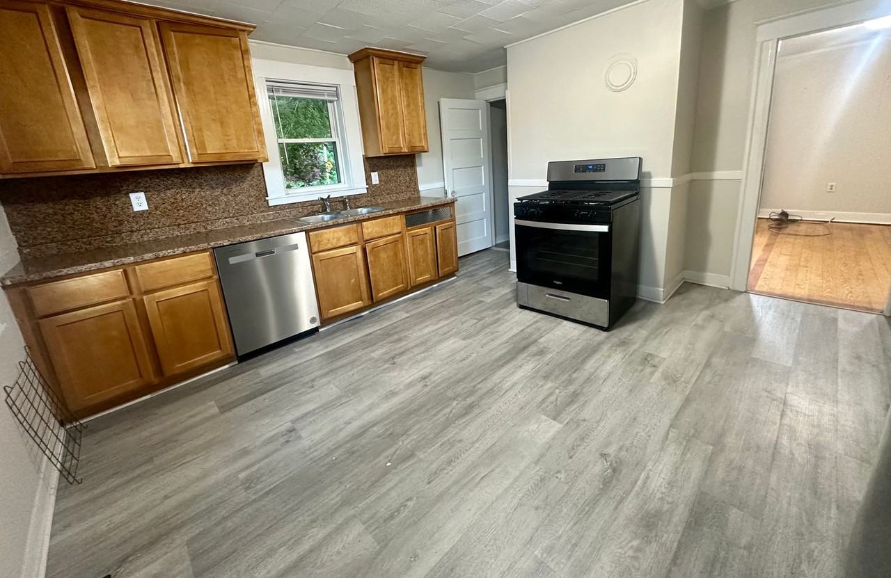 12 Elm Street - Photo 2 of 9