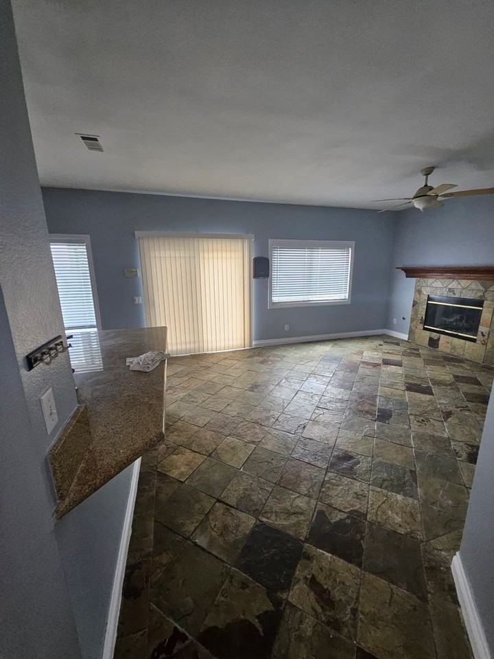 1269 Taft Ln - Photo 6 of 24