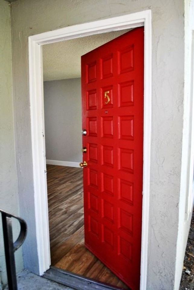 2819 E St #5 - Photo 2 of 13