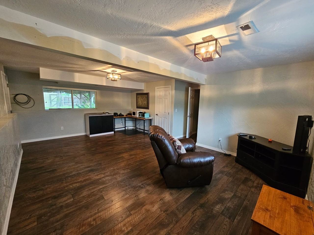 405 W 22nd Ave #C - Photo 2 of 8