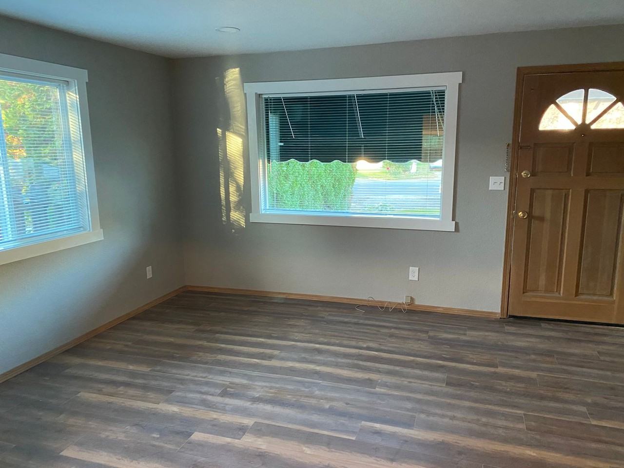 407 S 5th St - Photo 2 of 27